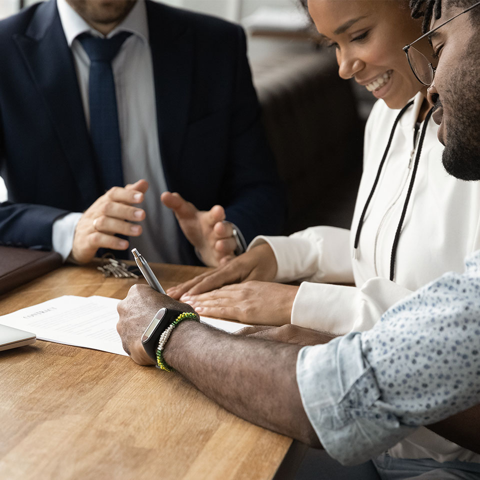 Image showing a close up of a couple with a mortgage broker