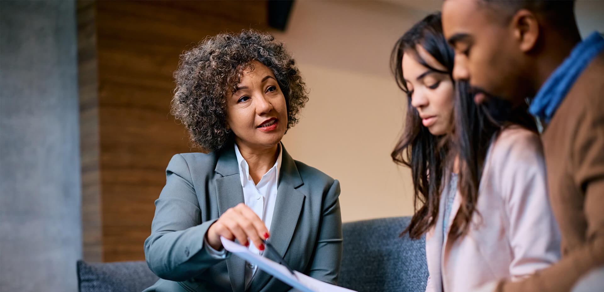 Image showing a family receiving financial advice