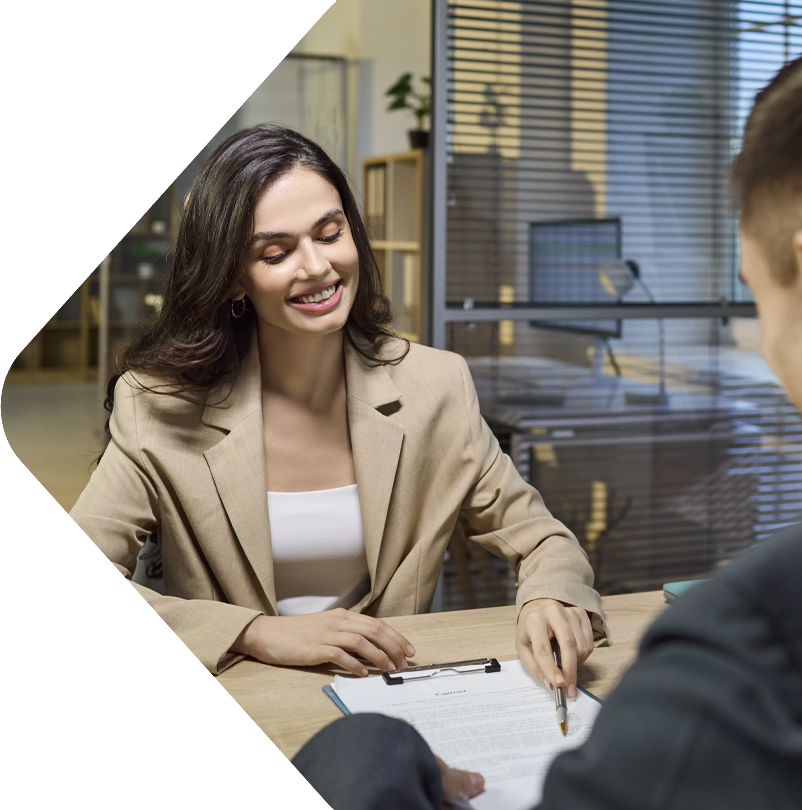 Image showing a manager explaining the most suitable insurance