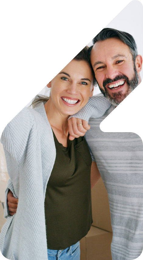 Image showing a happy couple with keys