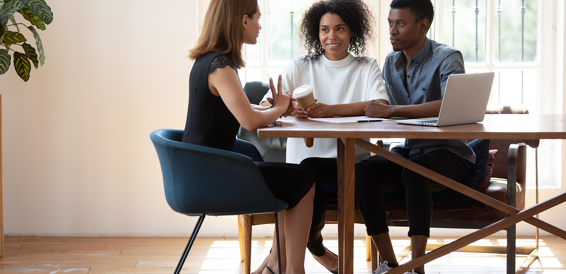 Image showing a couple with an adviser